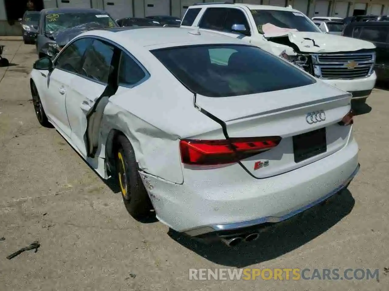 3 Photograph of a damaged car WAUC4CF5XLA020127 AUDI S5/RS5 2020