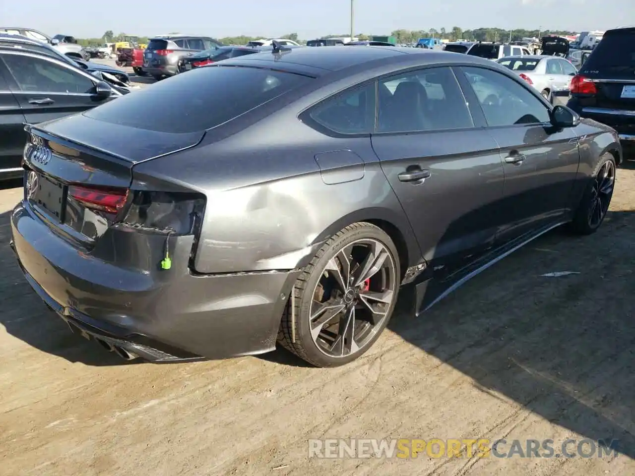 4 Photograph of a damaged car WAUB4CF51MA047584 AUDI S5/RS5 2021