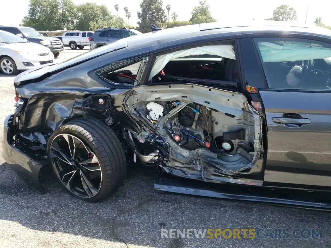 9 Photograph of a damaged car WAUC4CF52MA022942 AUDI S5/RS5 2021