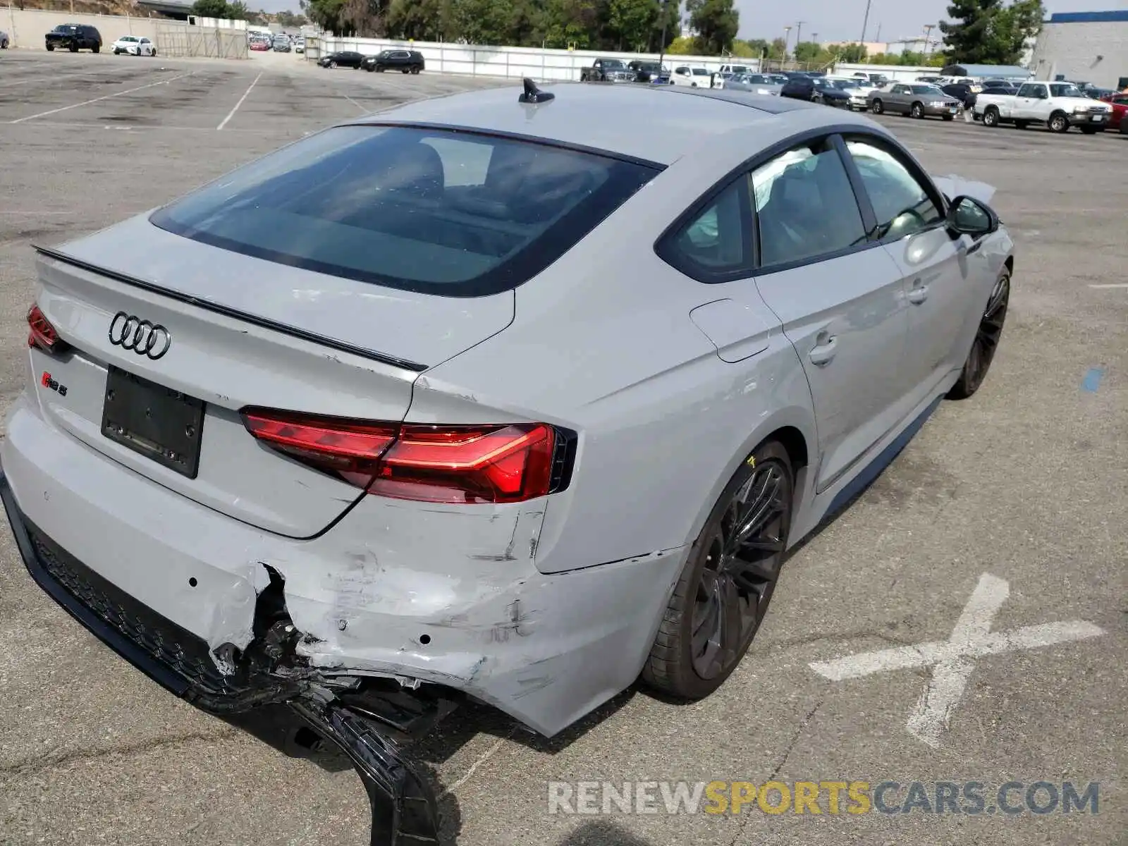 4 Photograph of a damaged car WUAAWCF52MA901087 AUDI S5/RS5 2021