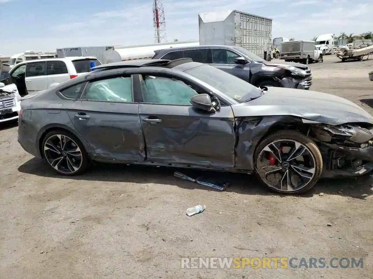 9 Photograph of a damaged car WAUB4DF58NA025394 AUDI S5/RS5 2022