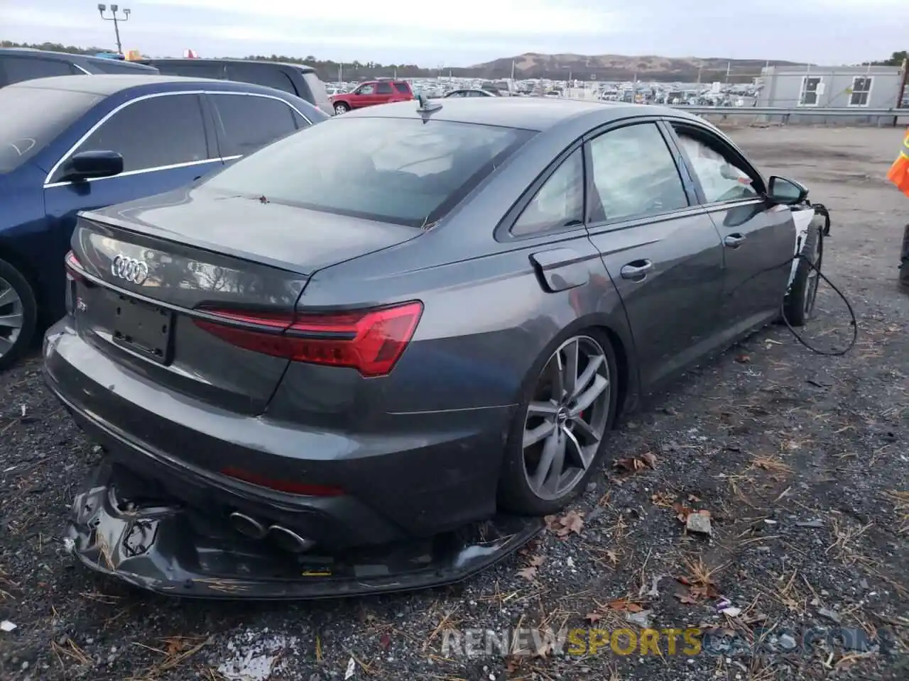 4 Photograph of a damaged car WAUDFAF28LN045254 AUDI S6/RS6 2020