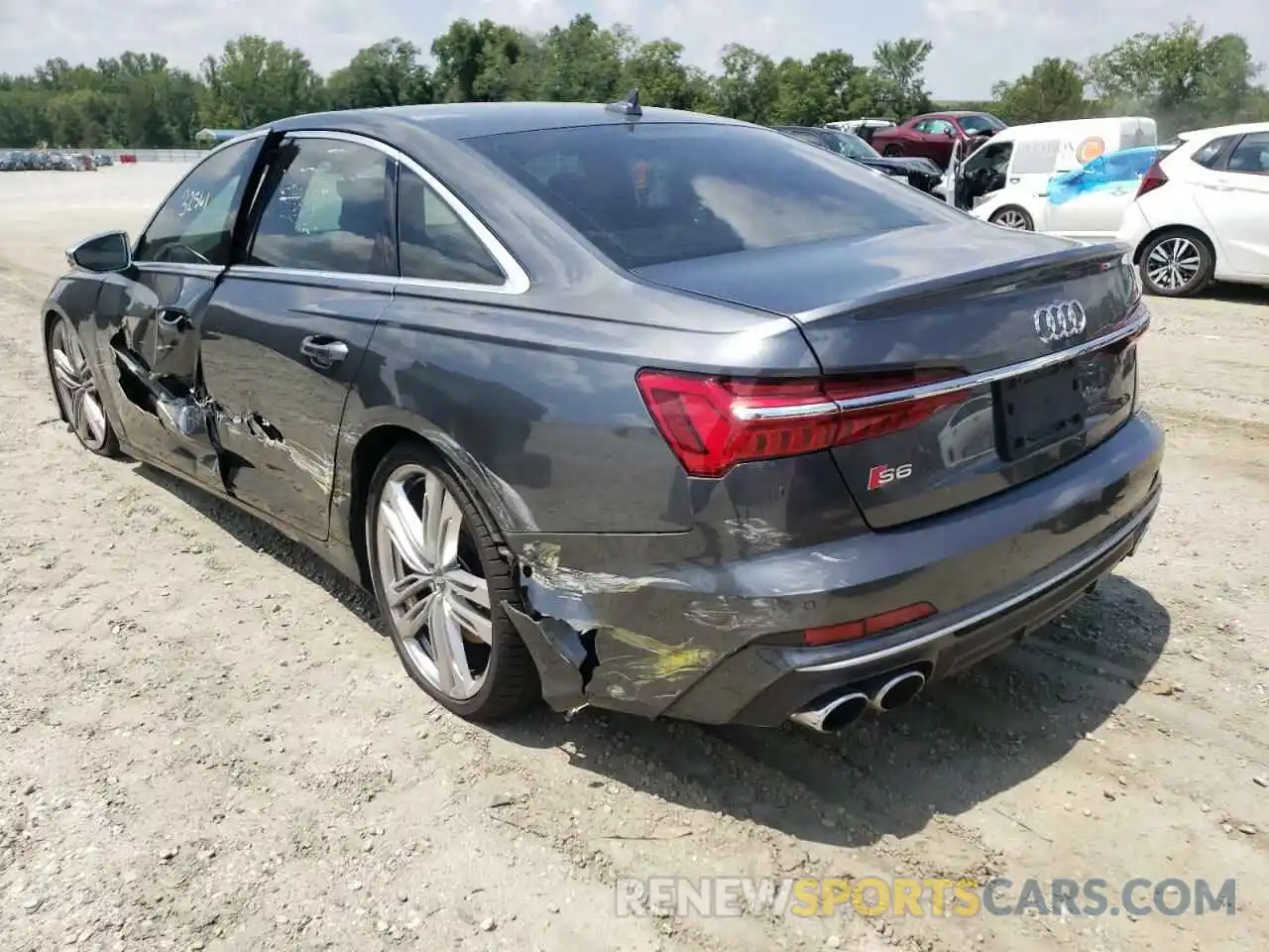 3 Photograph of a damaged car WAUFFAF20LN046794 AUDI S6/RS6 2020