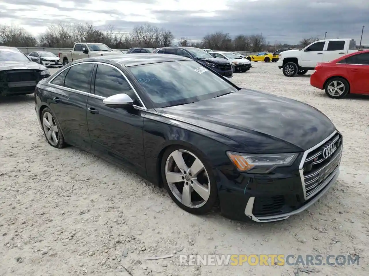 4 Photograph of a damaged car WAUFFBF22LN091256 AUDI S6/RS6 2020