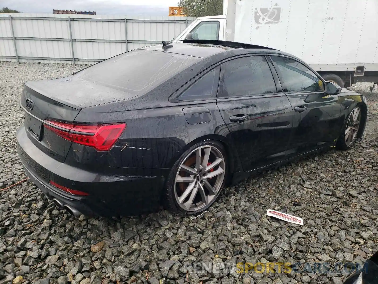 4 Photograph of a damaged car WAUDFAF26MN054438 AUDI S6/RS6 2021