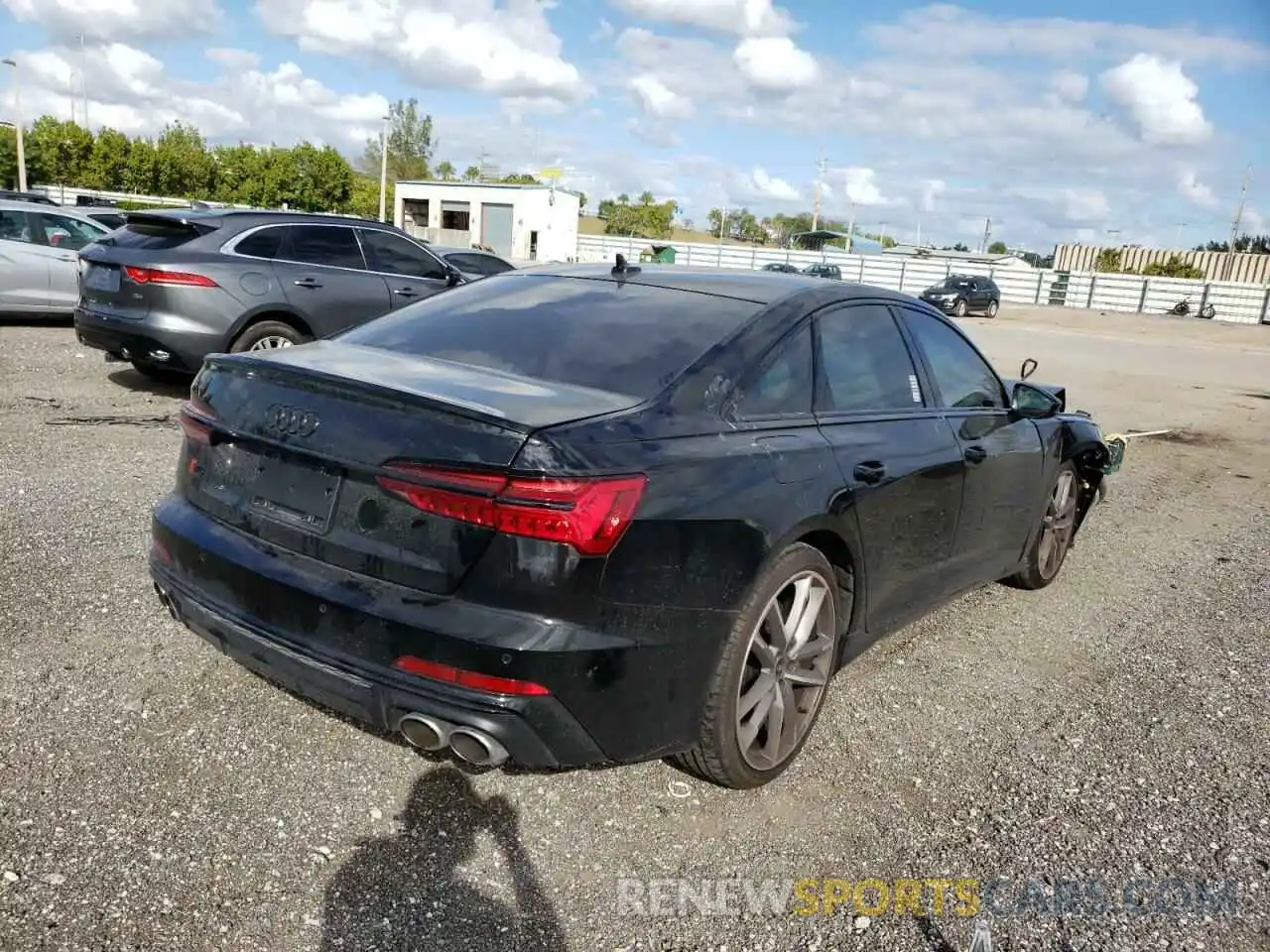 4 Photograph of a damaged car WAUFFAF26MN053699 AUDI S6/RS6 2021