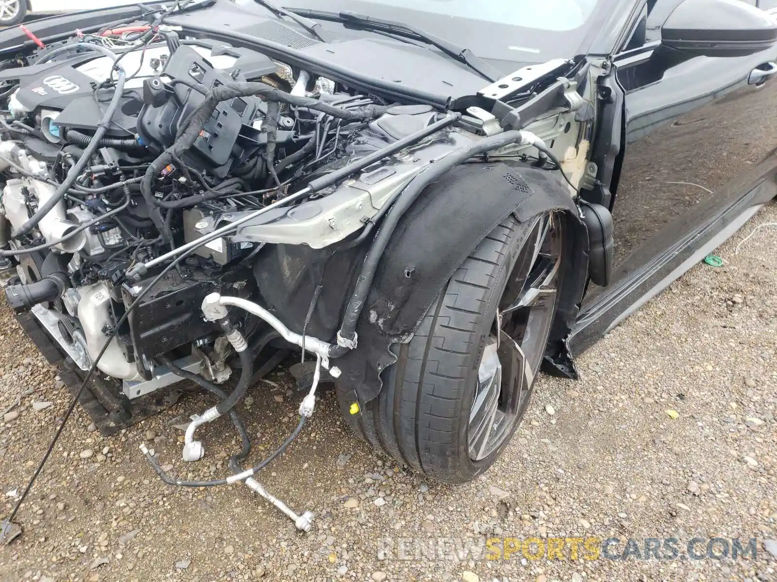 9 Photograph of a damaged car WUA1CBF25MN908763 AUDI S6/RS6 2021