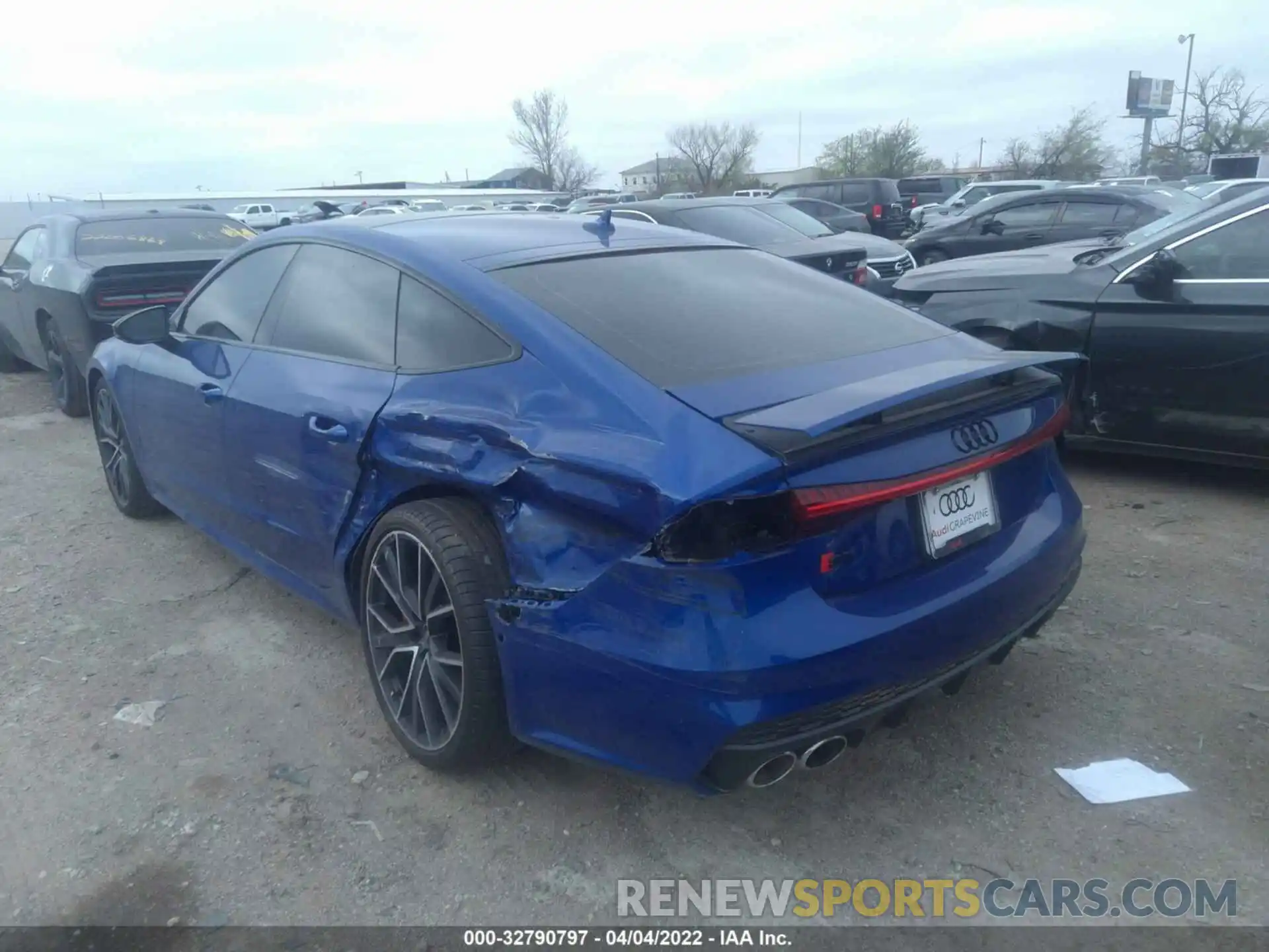 6 Photograph of a damaged car WAUSFBF20NN018162 AUDI S7 2022