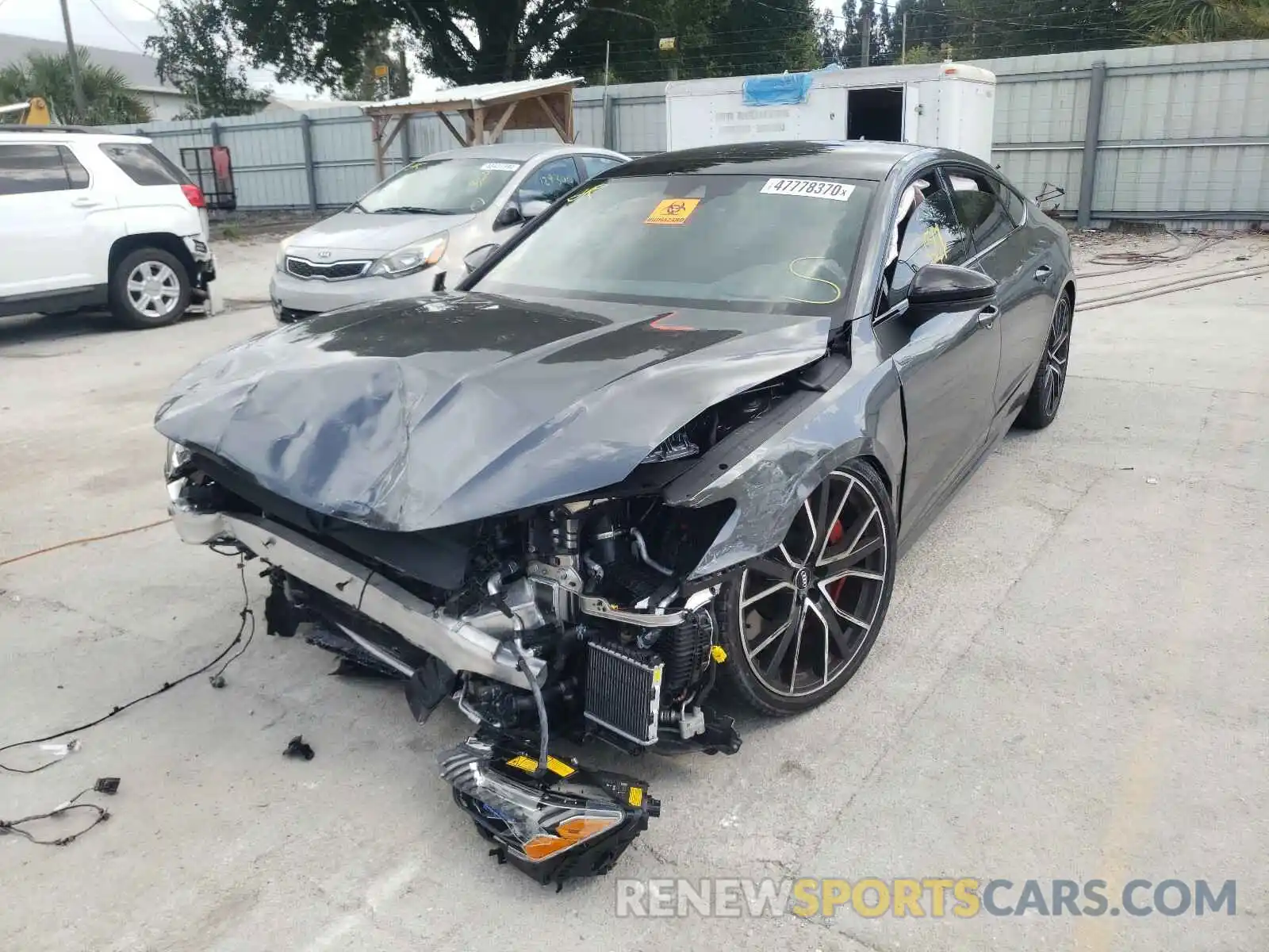 2 Photograph of a damaged car WAUSFAF20LN032165 AUDI S7/RS7 2020