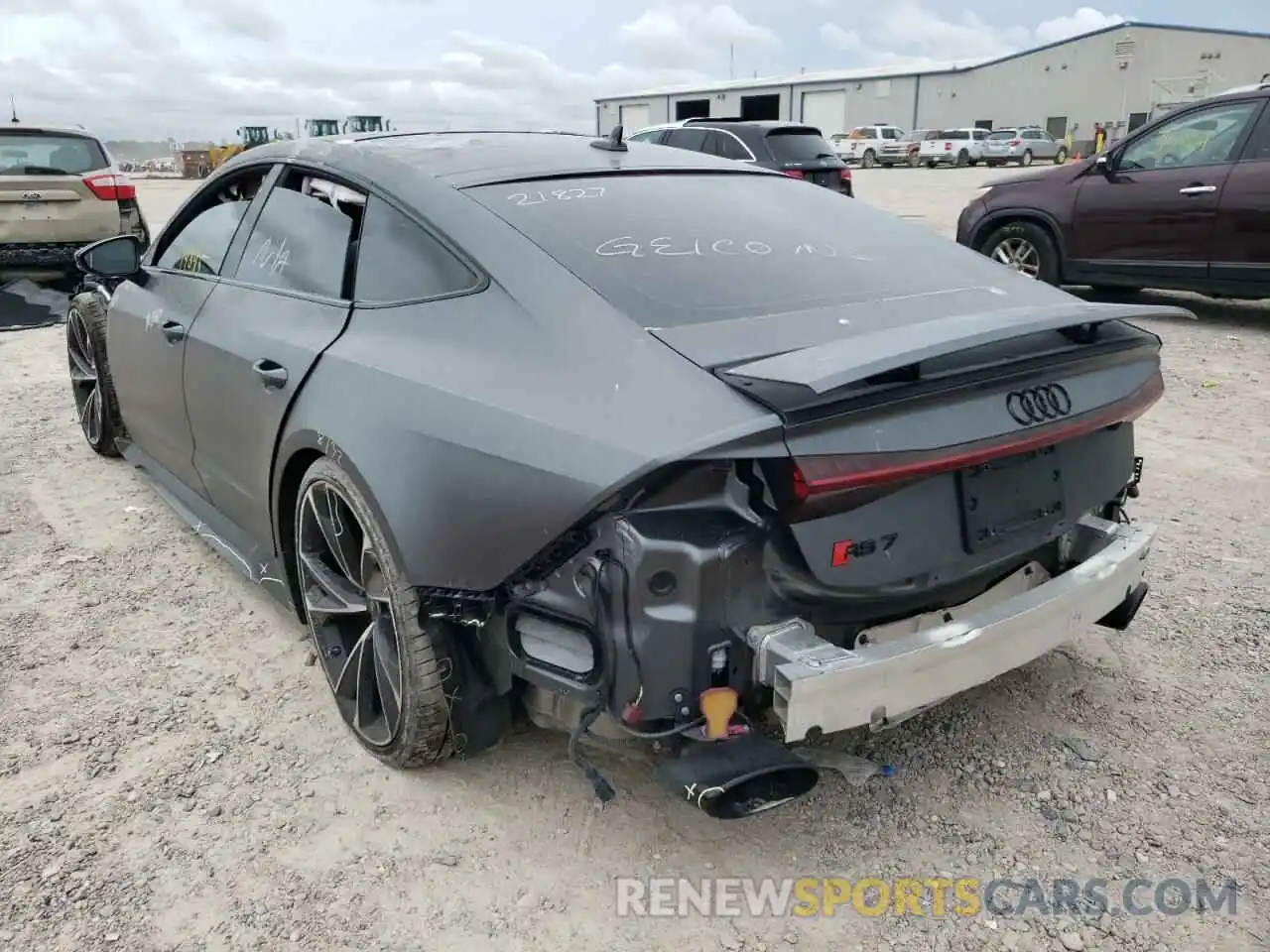 3 Photograph of a damaged car WUAPCBF28MN904569 AUDI S7/RS7 2021