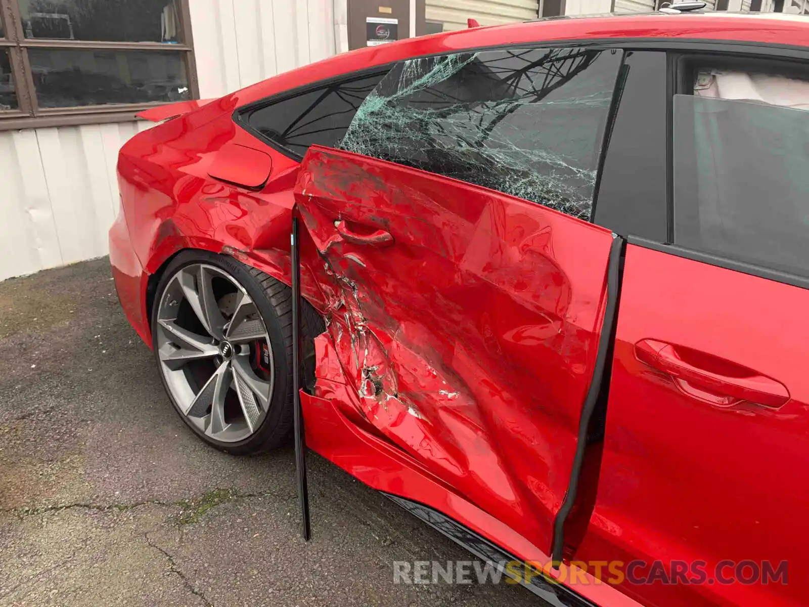 7 Photograph of a damaged car WUAPCBF2XMN900684 AUDI S7/RS7 2021