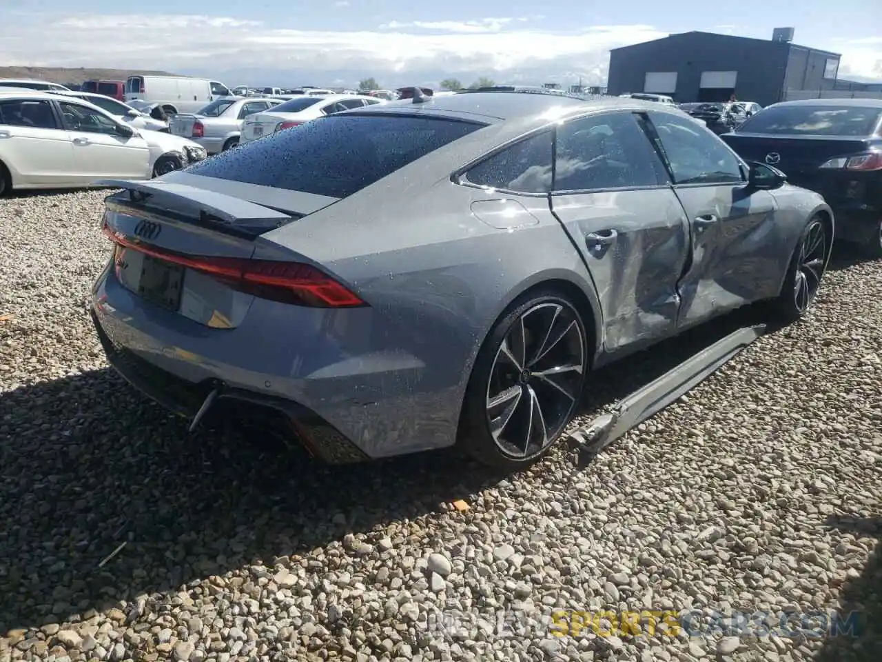 4 Photograph of a damaged car WUAPCBF2XMN904119 AUDI S7/RS7 2021