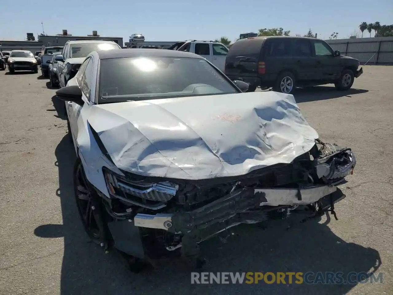 9 Photograph of a damaged car WAUPFBF25NN016607 AUDI S7/RS7 2022