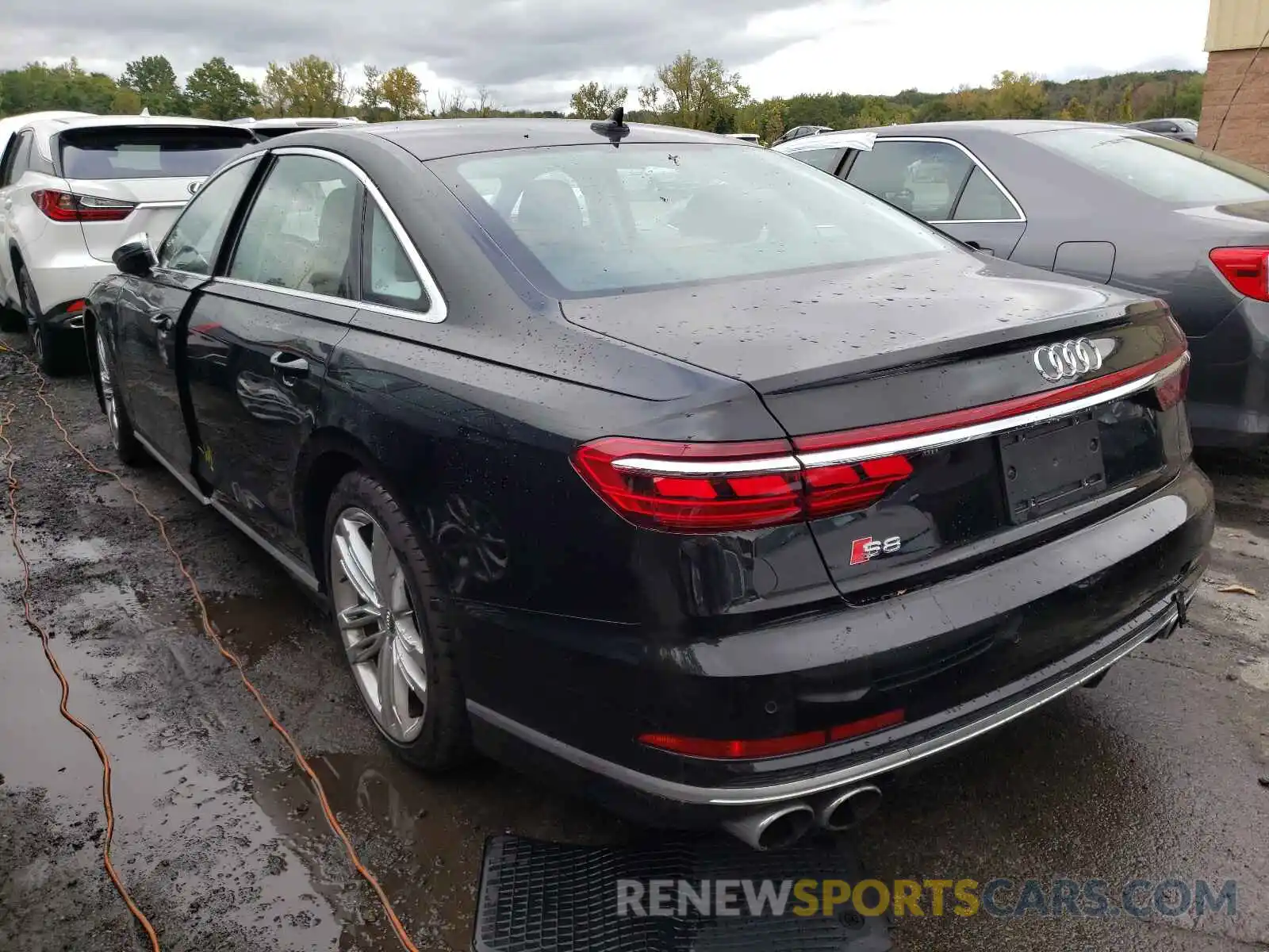 3 Photograph of a damaged car WAU8SAF80LN002738 AUDI S8 2020