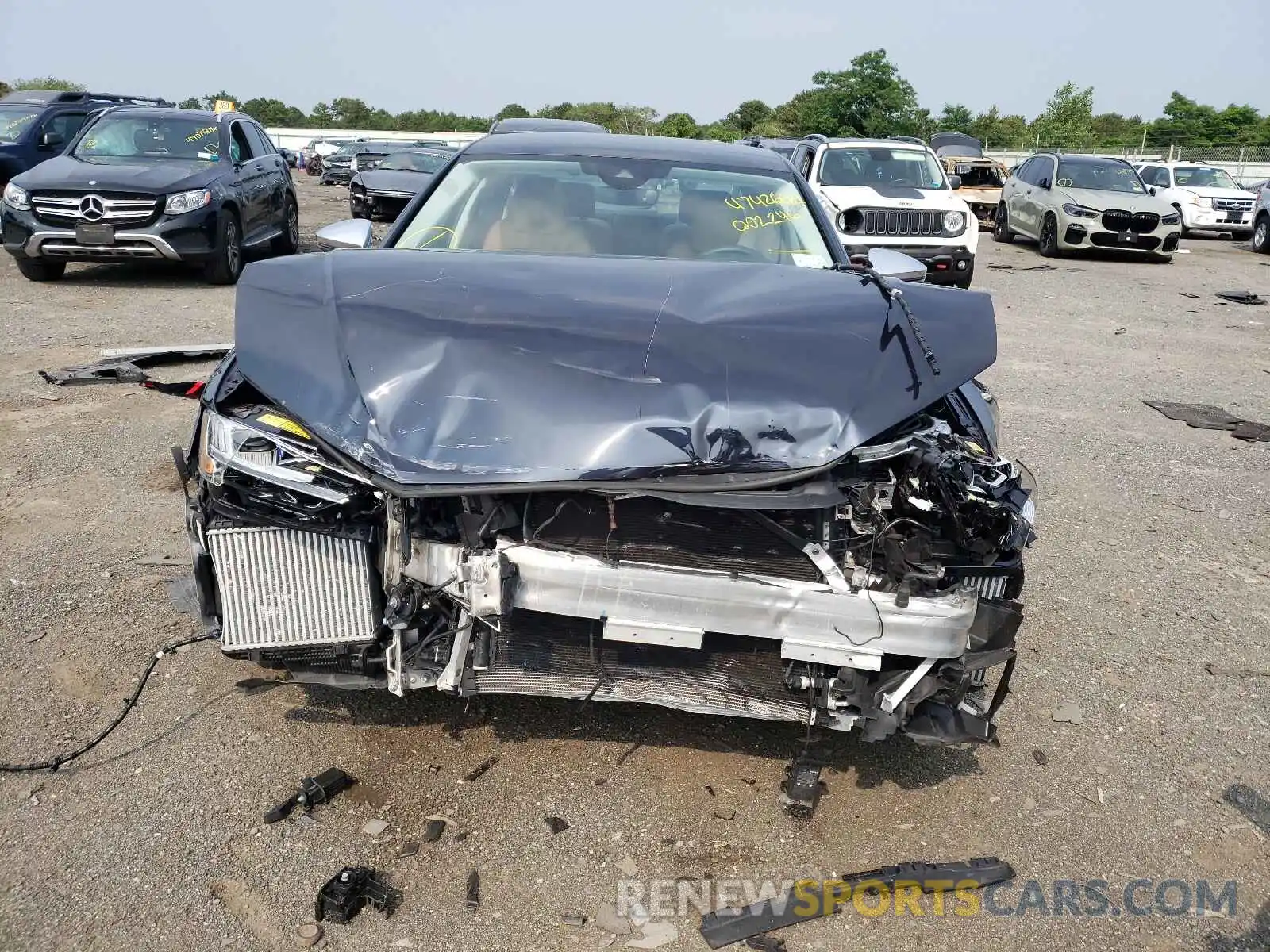 9 Photograph of a damaged car WAU8SAF81LN002246 AUDI S8 2020