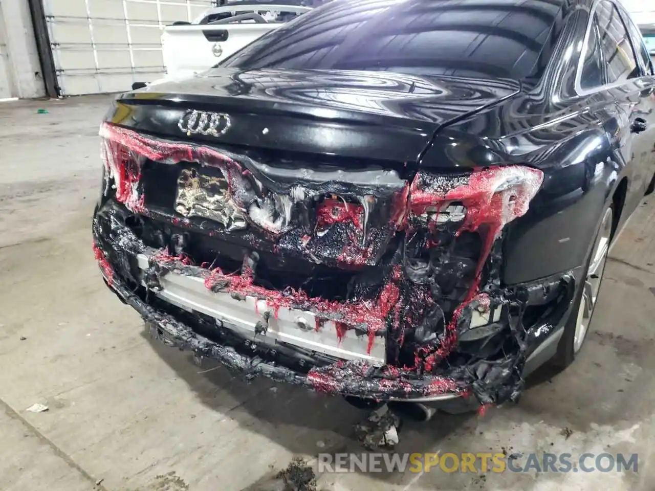 9 Photograph of a damaged car WAU8SAF83LN002037 AUDI S8 2020