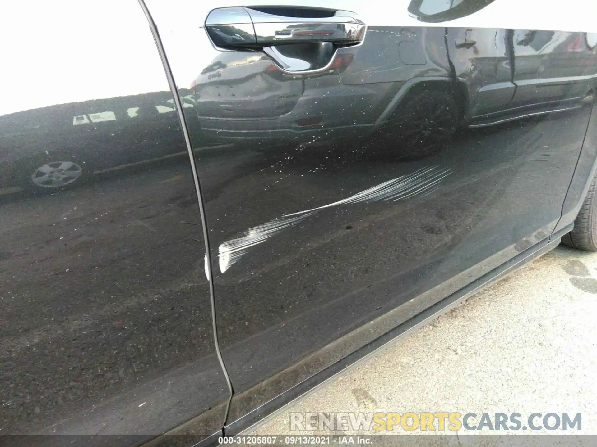 6 Photograph of a damaged car WAU8SAF84MN023352 AUDI S8 2021