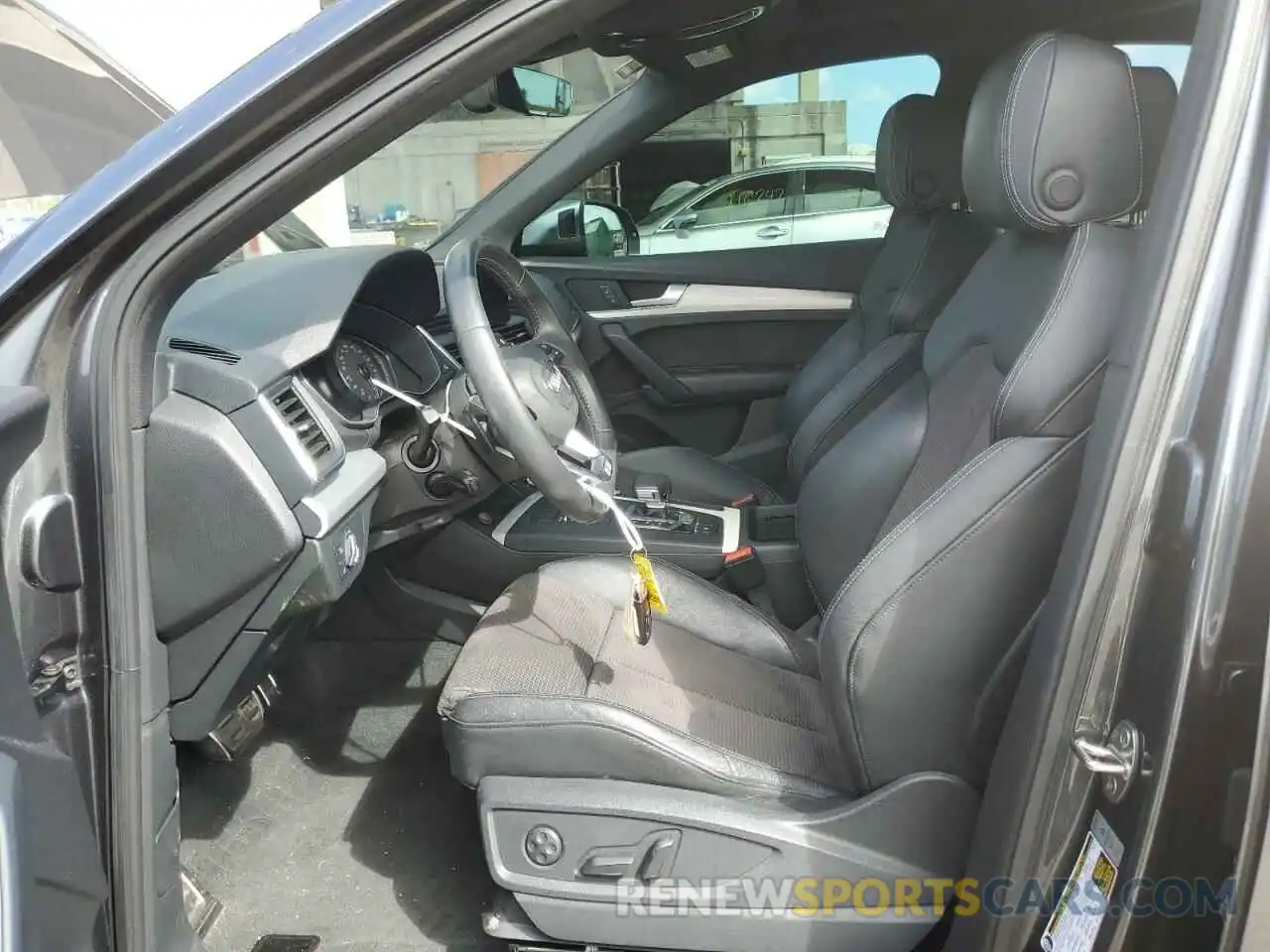 7 Photograph of a damaged car WA1A4AFY0K2082020 AUDI SQ5 2019