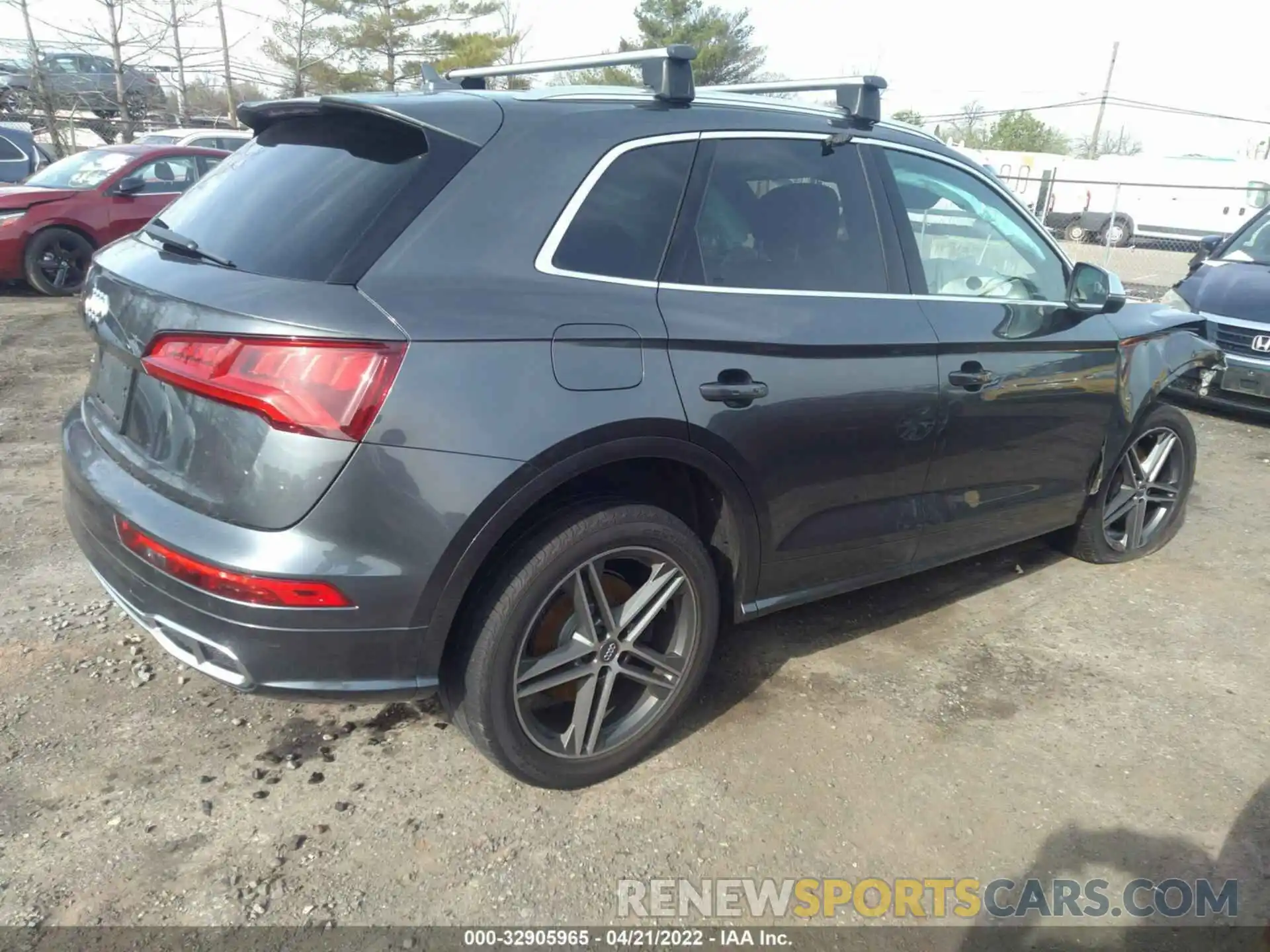 4 Фотография поврежденного автомобиля WA1A4AFY1K2137235 AUDI SQ5 2019