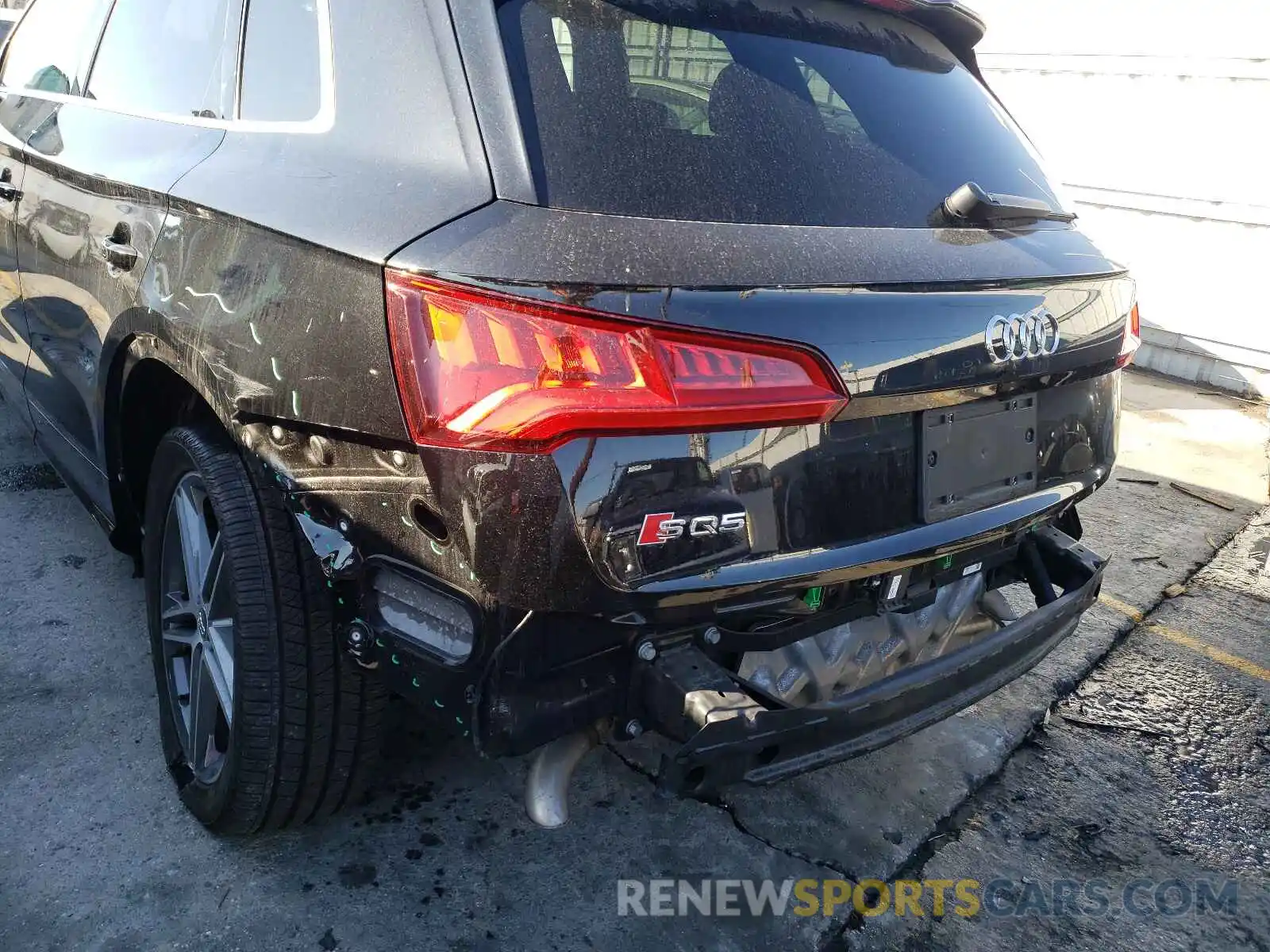 9 Photograph of a damaged car WA1A4AFY5K2058876 AUDI SQ5 2019