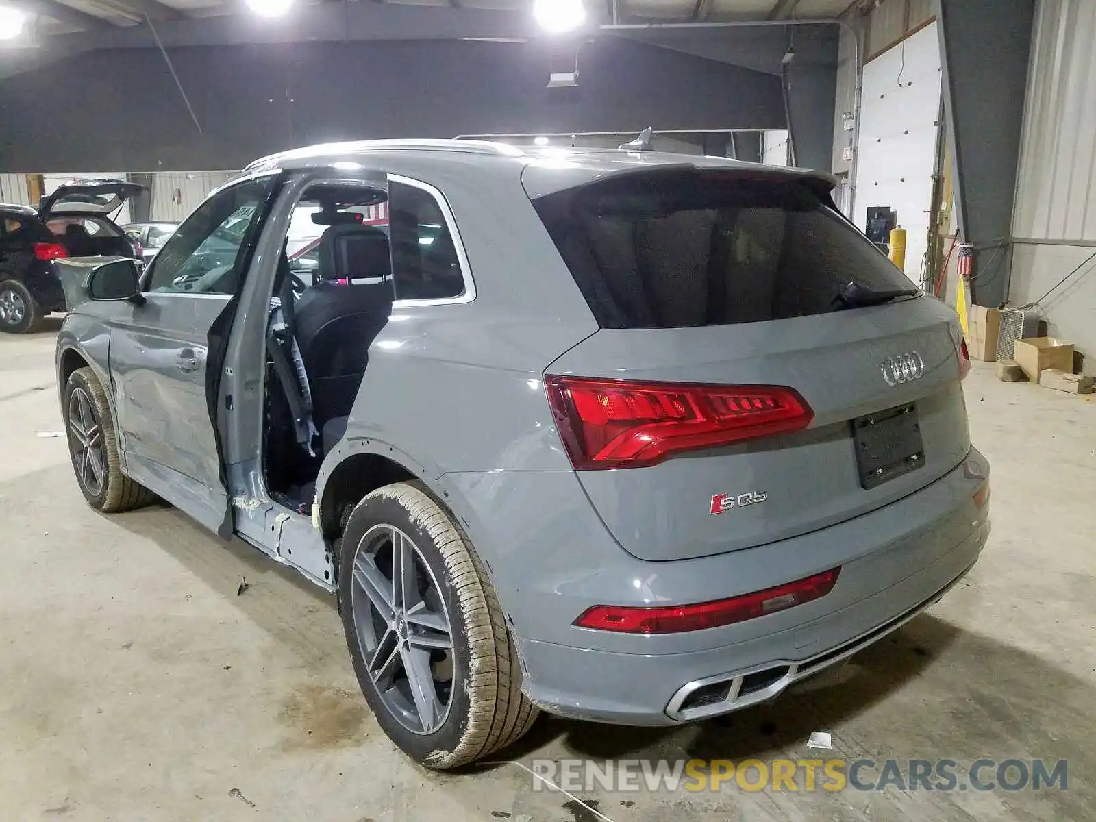 3 Фотография поврежденного автомобиля WA1A4AFYXK2026893 AUDI SQ5 2019