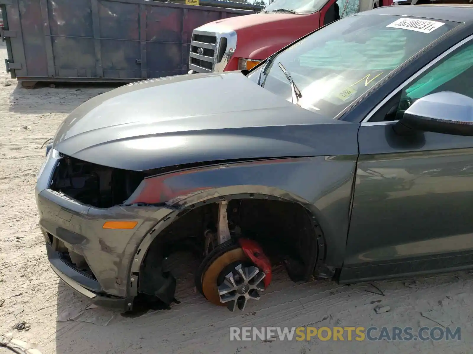 9 Photograph of a damaged car WA1B4AFY1K2022185 AUDI SQ5 2019