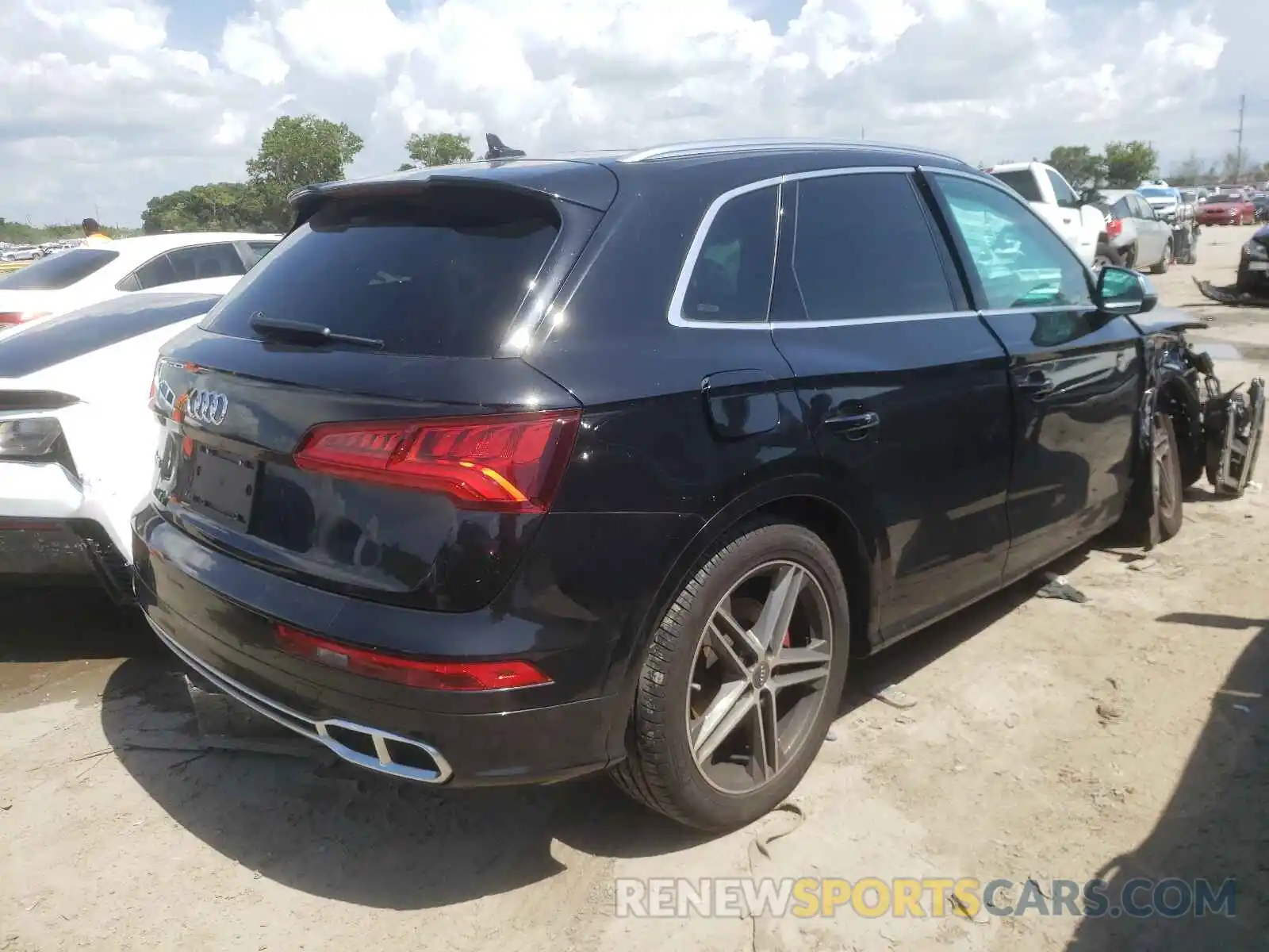 4 Фотография поврежденного автомобиля WA1B4AFY2K2001281 AUDI SQ5 2019