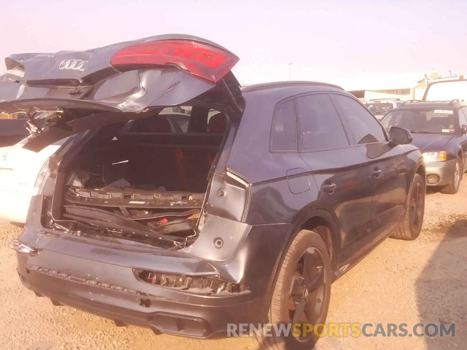 4 Photograph of a damaged car WA1B4AFY2K2015214 AUDI SQ5 2019