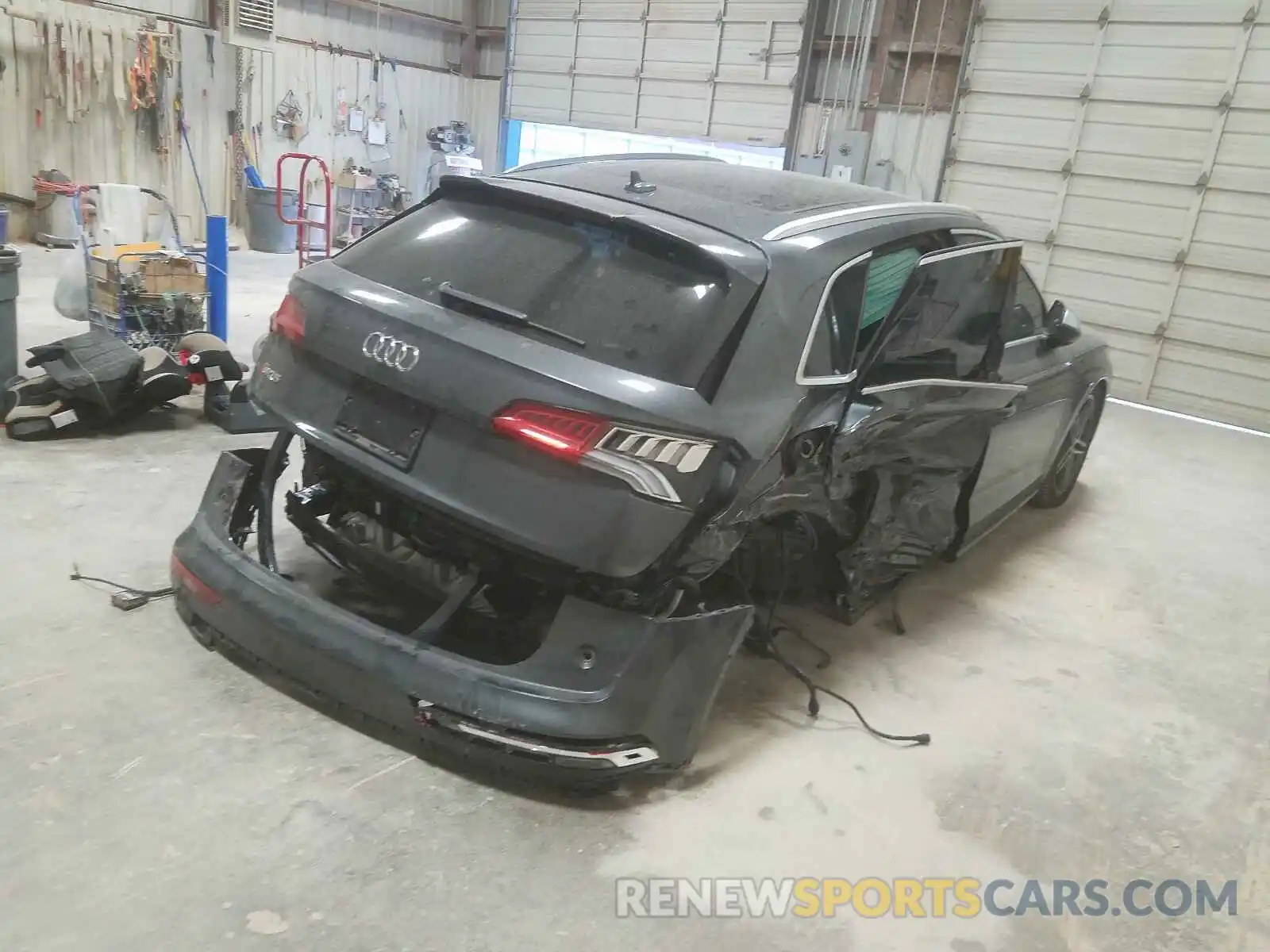 4 Фотография поврежденного автомобиля WA1B4AFY2K2092097 AUDI SQ5 2019