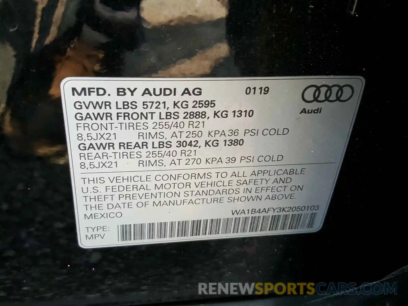 10 Photograph of a damaged car WA1B4AFY3K2050103 AUDI SQ5 2019