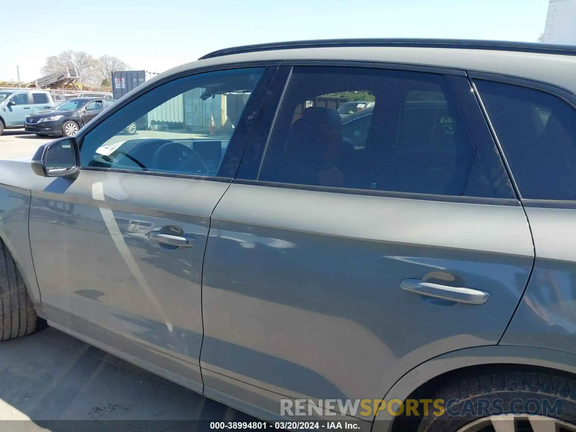 15 Photograph of a damaged car WA1B4AFY3K2082422 AUDI SQ5 2019