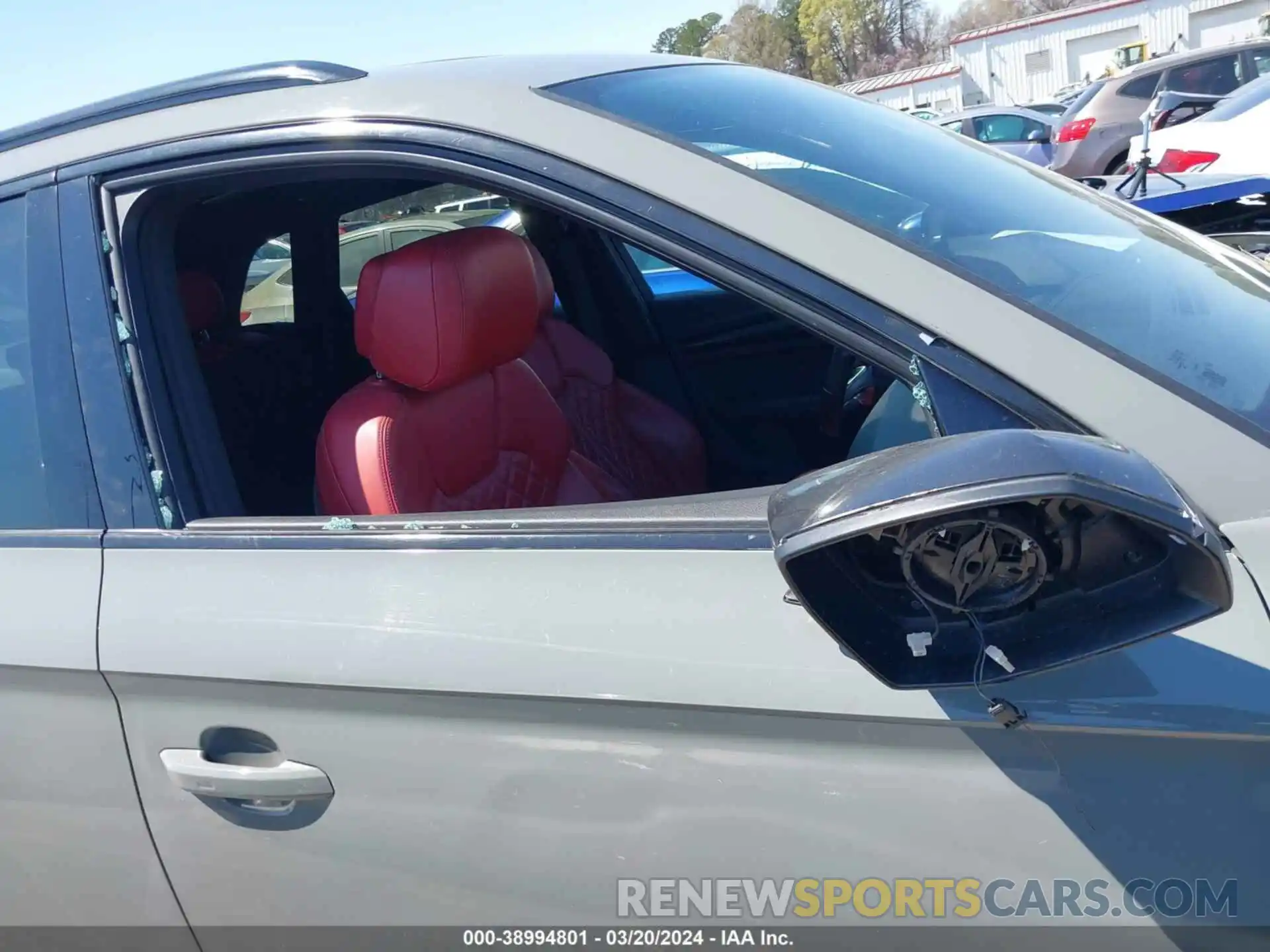 19 Photograph of a damaged car WA1B4AFY3K2082422 AUDI SQ5 2019