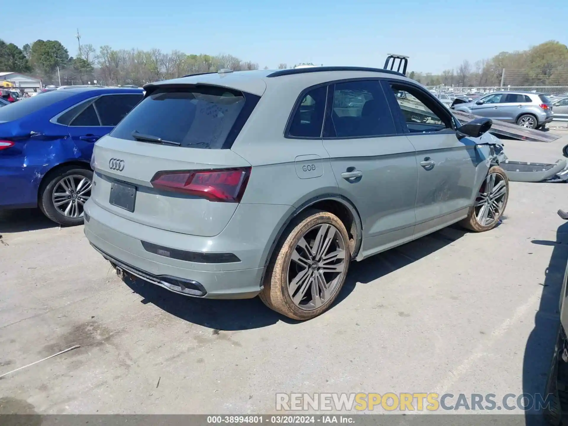 4 Photograph of a damaged car WA1B4AFY3K2082422 AUDI SQ5 2019