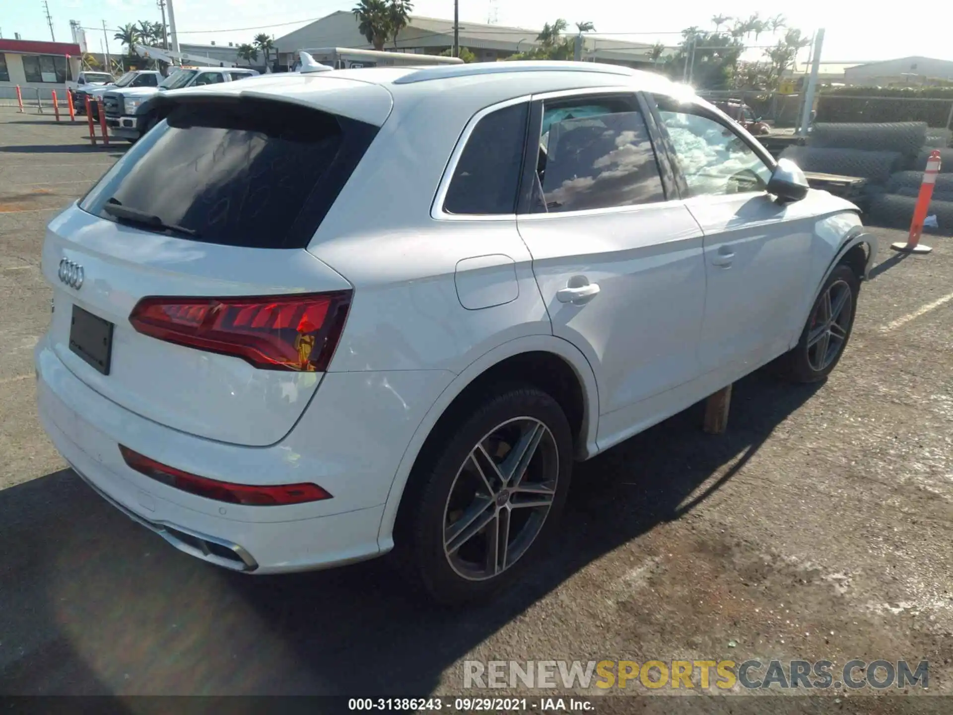 4 Photograph of a damaged car WA1B4AFY3K2112762 AUDI SQ5 2019