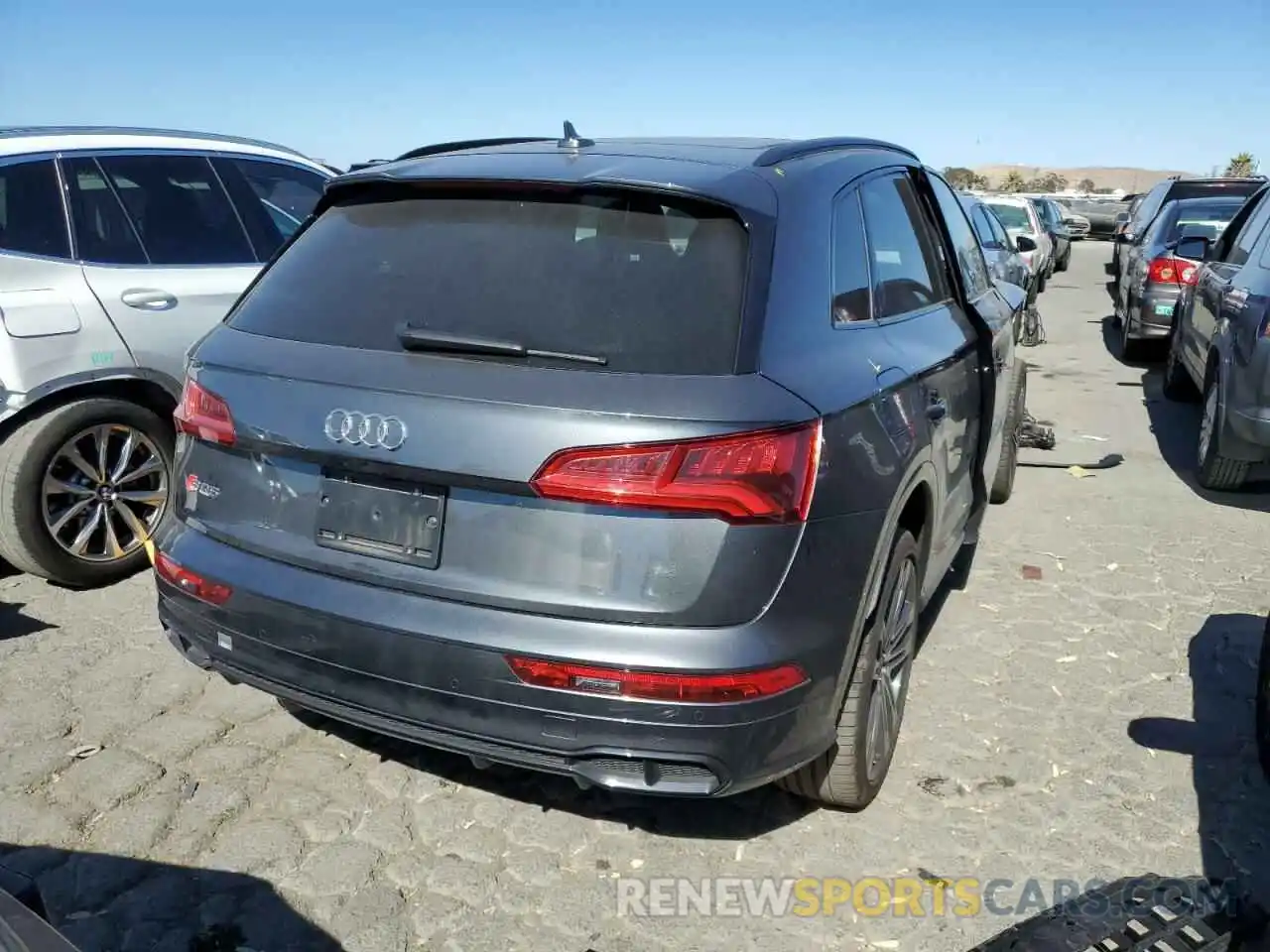 4 Фотография поврежденного автомобиля WA1B4AFY4K2053303 AUDI SQ5 2019