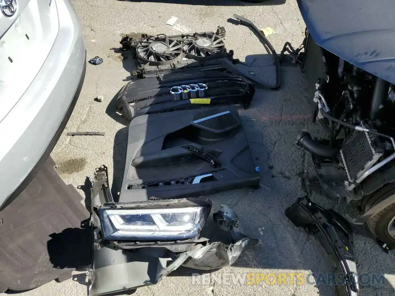 9 Photograph of a damaged car WA1B4AFY4K2053303 AUDI SQ5 2019