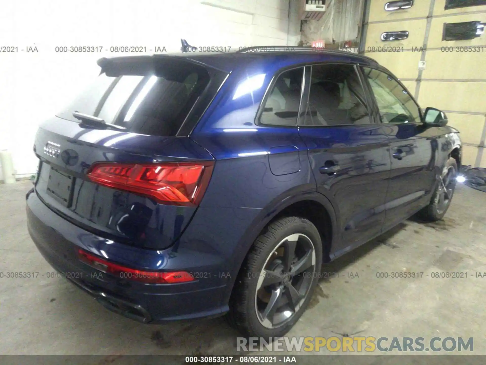 4 Фотография поврежденного автомобиля WA1B4AFY5K2055836 AUDI SQ5 2019