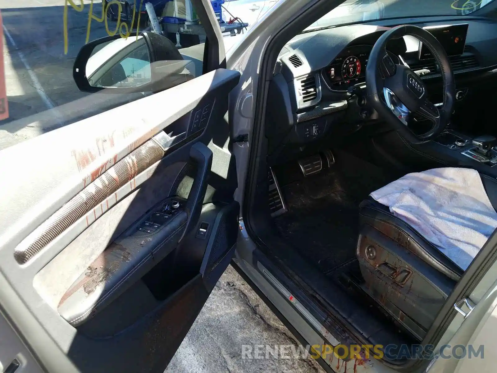 9 Photograph of a damaged car WA1B4AFY6K2041850 AUDI SQ5 2019