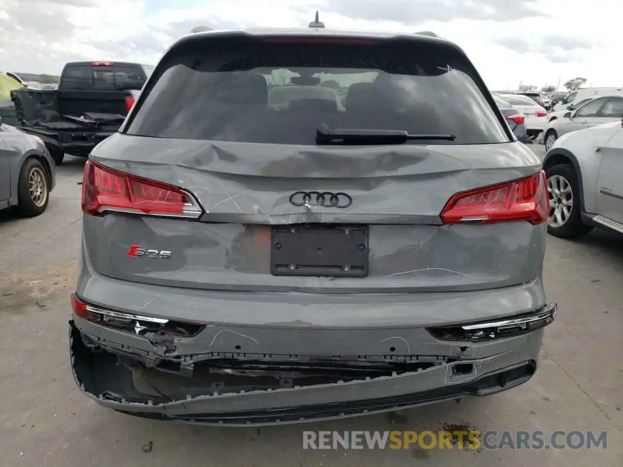 9 Photograph of a damaged car WA1B4AFY7K2039539 AUDI SQ5 2019