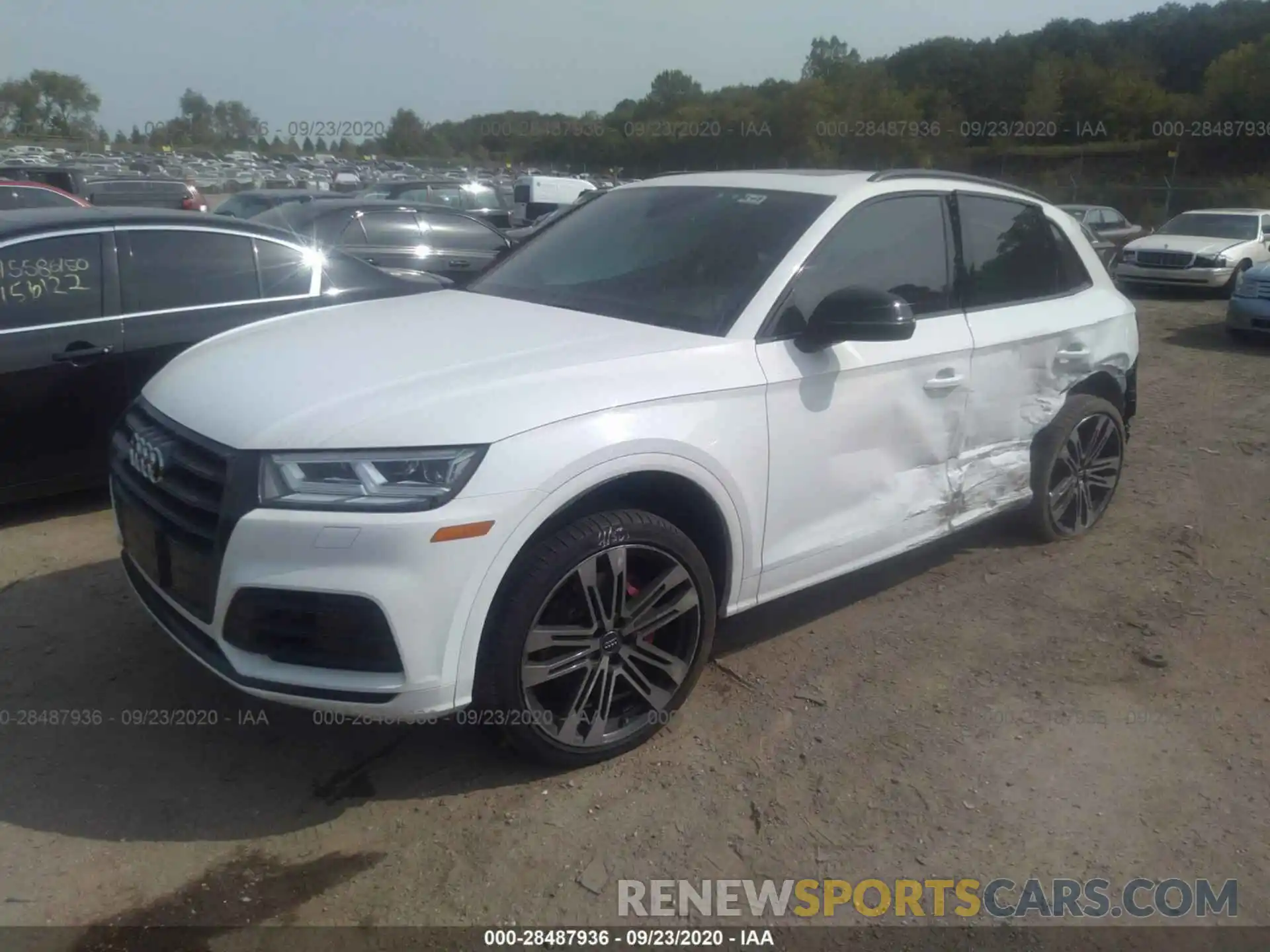 2 Photograph of a damaged car WA1B4AFY7K2058995 AUDI SQ5 2019