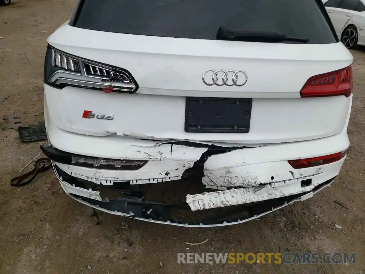 9 Photograph of a damaged car WA1B4AFY8K2079516 AUDI SQ5 2019