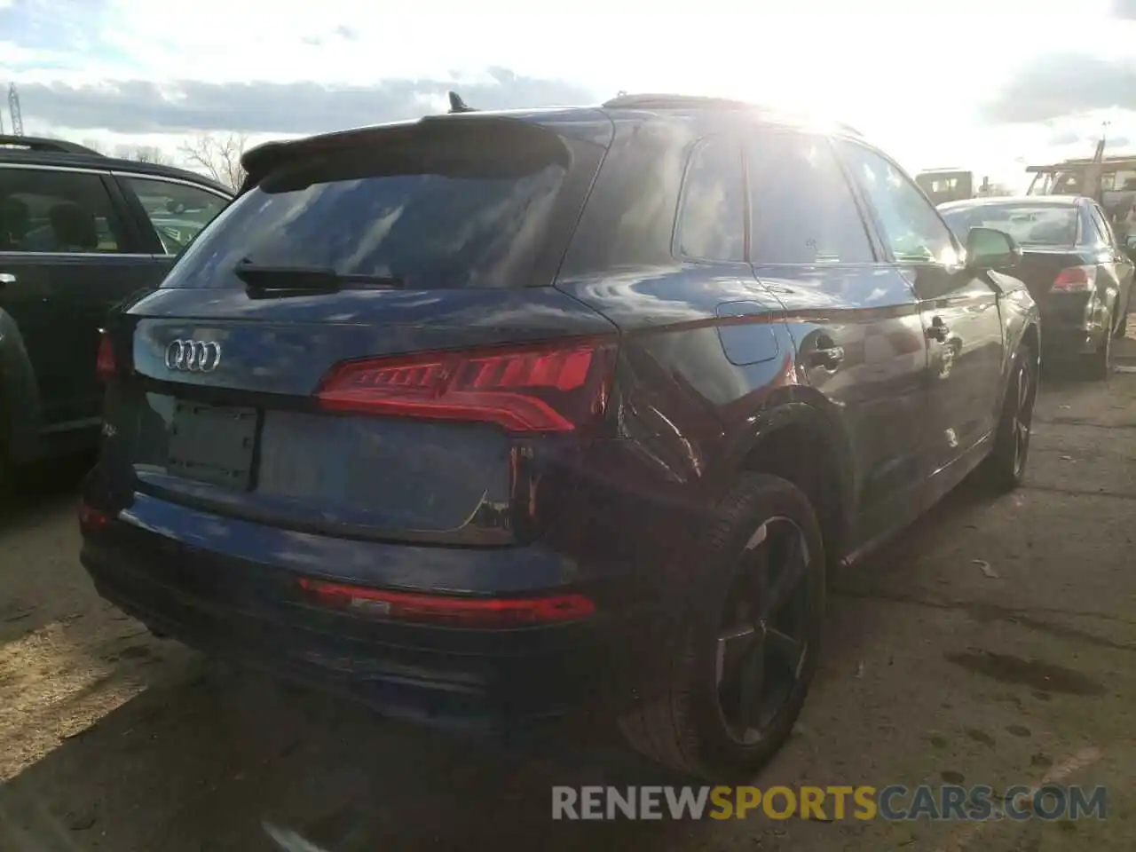 4 Photograph of a damaged car WA1B4AFY8K2087423 AUDI SQ5 2019