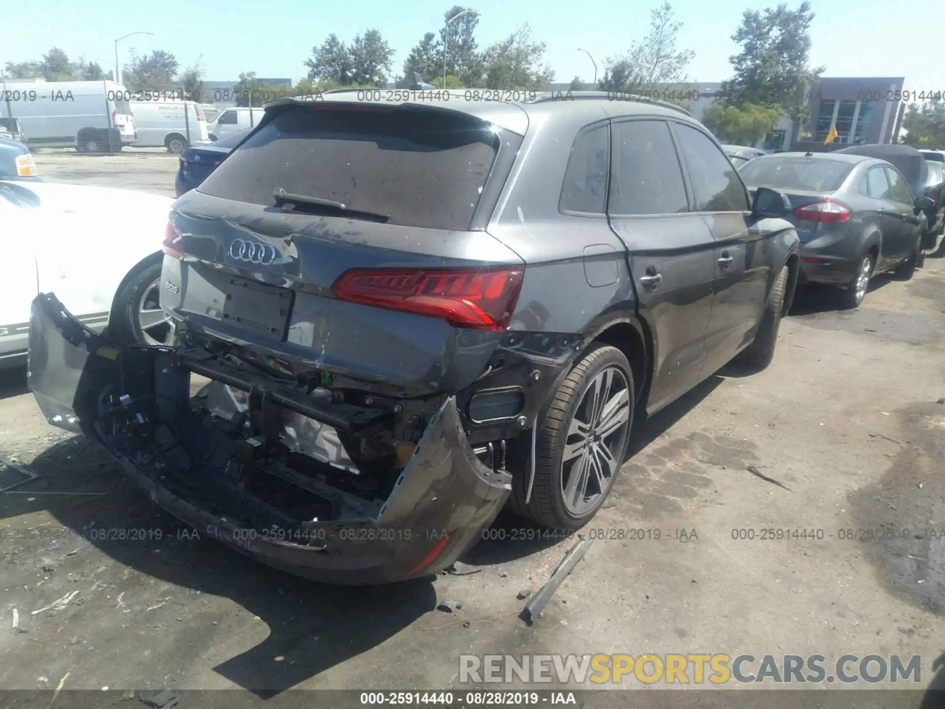 4 Фотография поврежденного автомобиля WA1B4AFY9K2065480 AUDI SQ5 2019