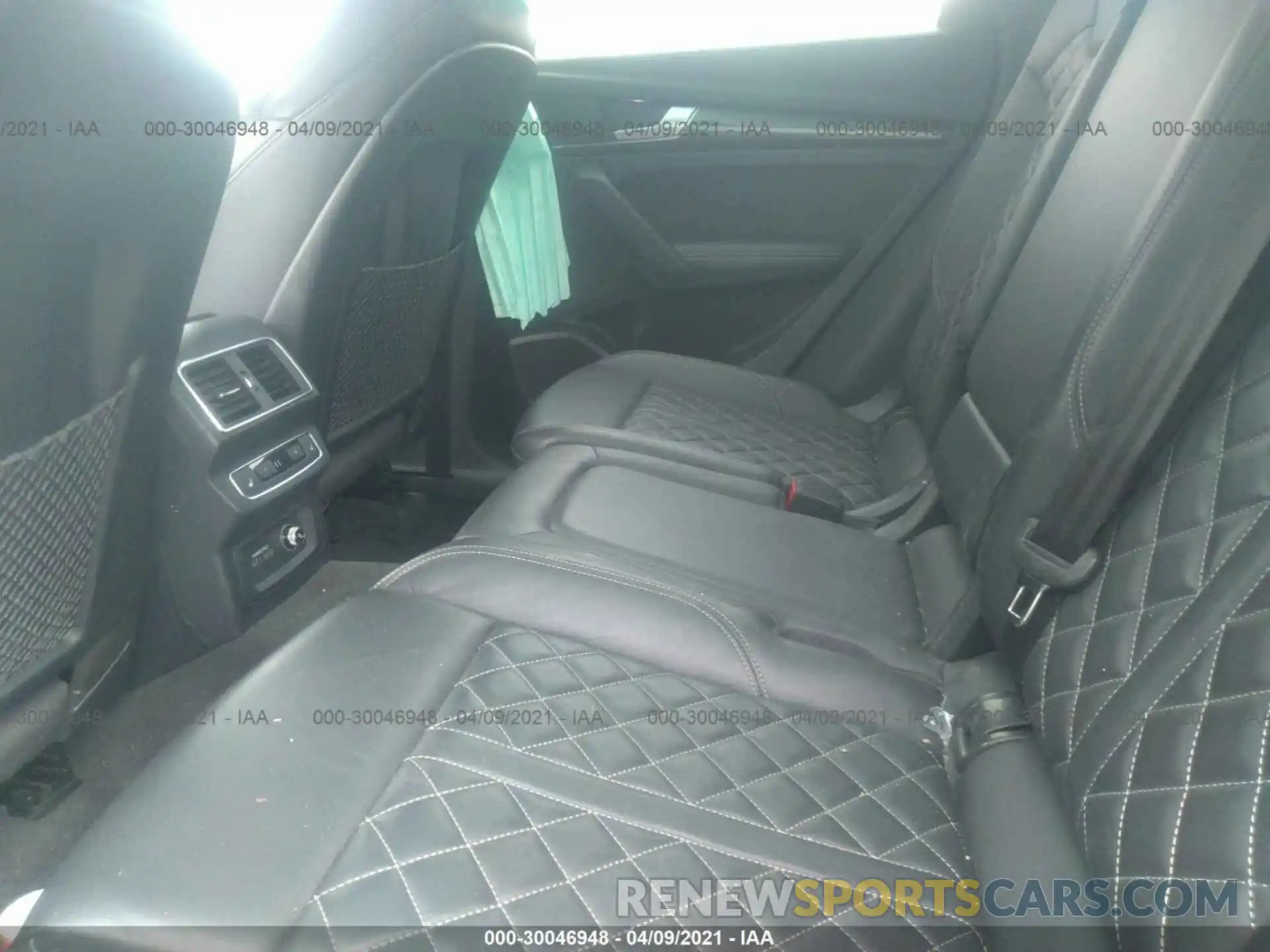 8 Photograph of a damaged car WA1B4AFYXK2026803 AUDI SQ5 2019