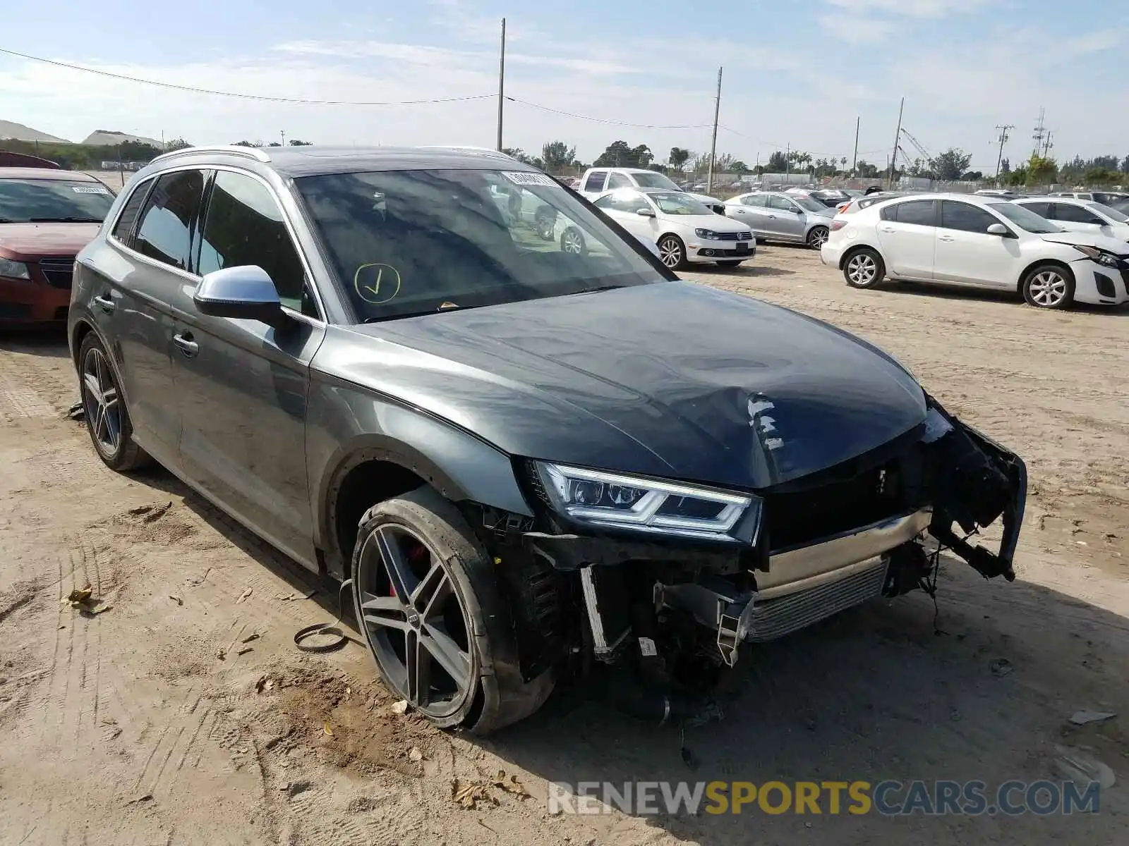 1 Фотография поврежденного автомобиля WA1B4AFYXK2077492 AUDI SQ5 2019