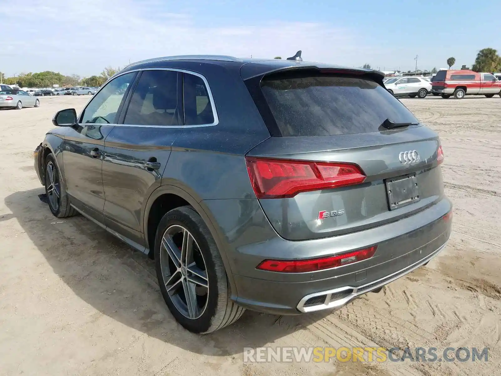 3 Фотография поврежденного автомобиля WA1B4AFYXK2077492 AUDI SQ5 2019