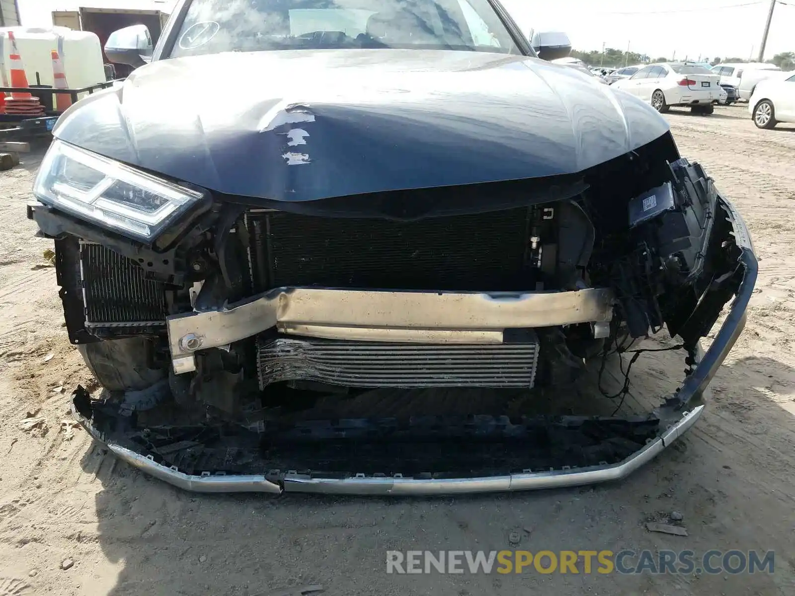 9 Photograph of a damaged car WA1B4AFYXK2077492 AUDI SQ5 2019