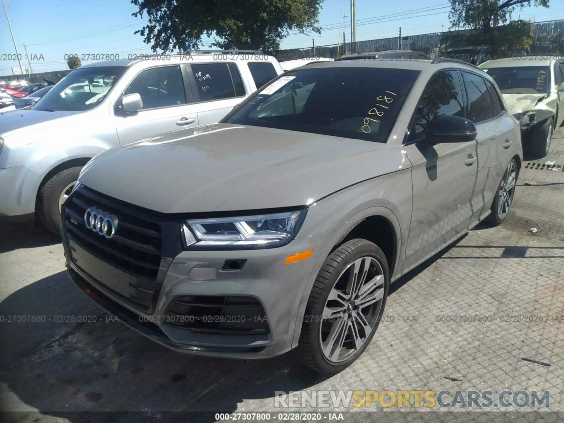 2 Фотография поврежденного автомобиля WA1B4AFYXK2098181 AUDI SQ5 2019