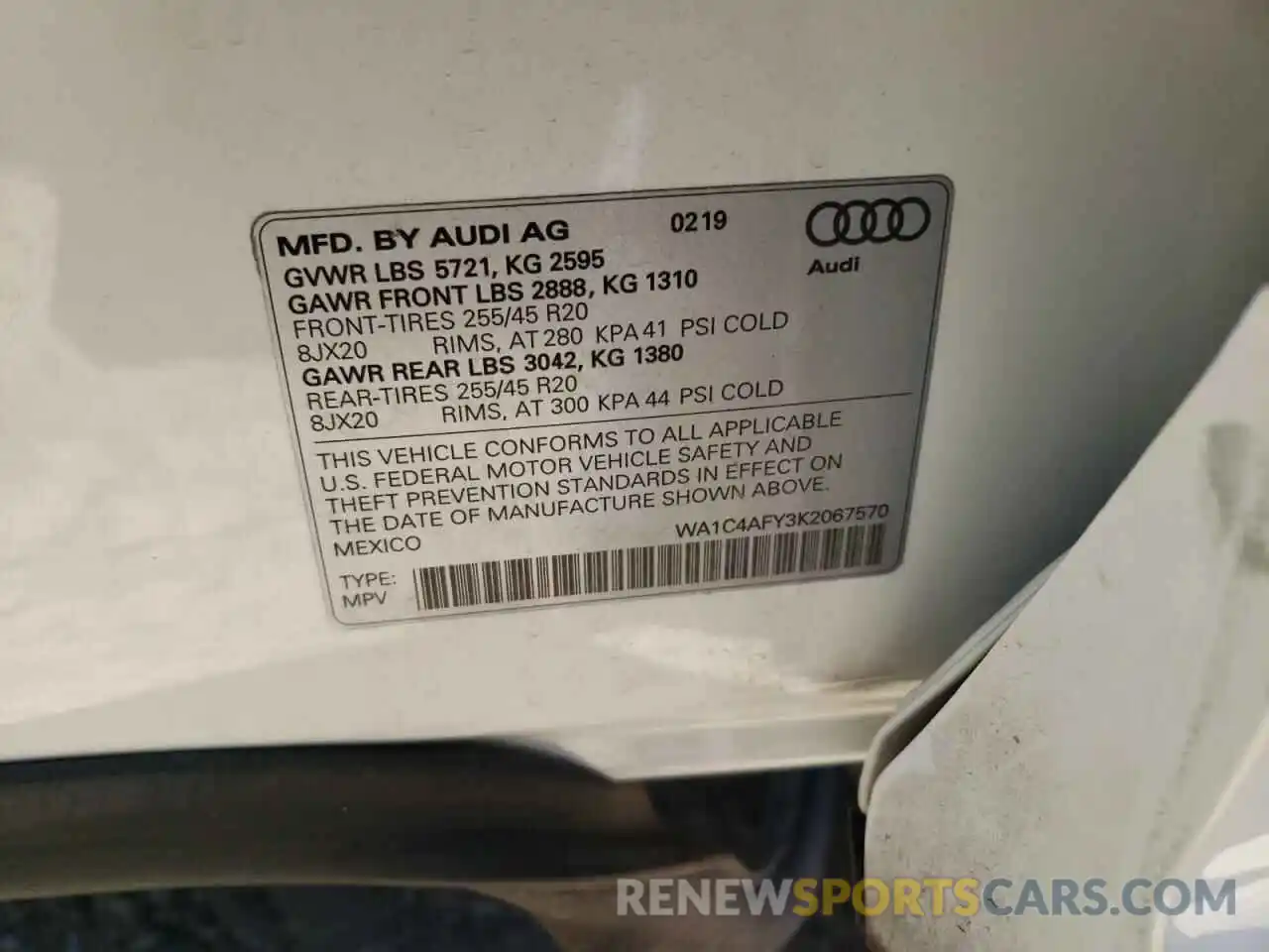 10 Photograph of a damaged car WA1C4AFY3K2067570 AUDI SQ5 2019