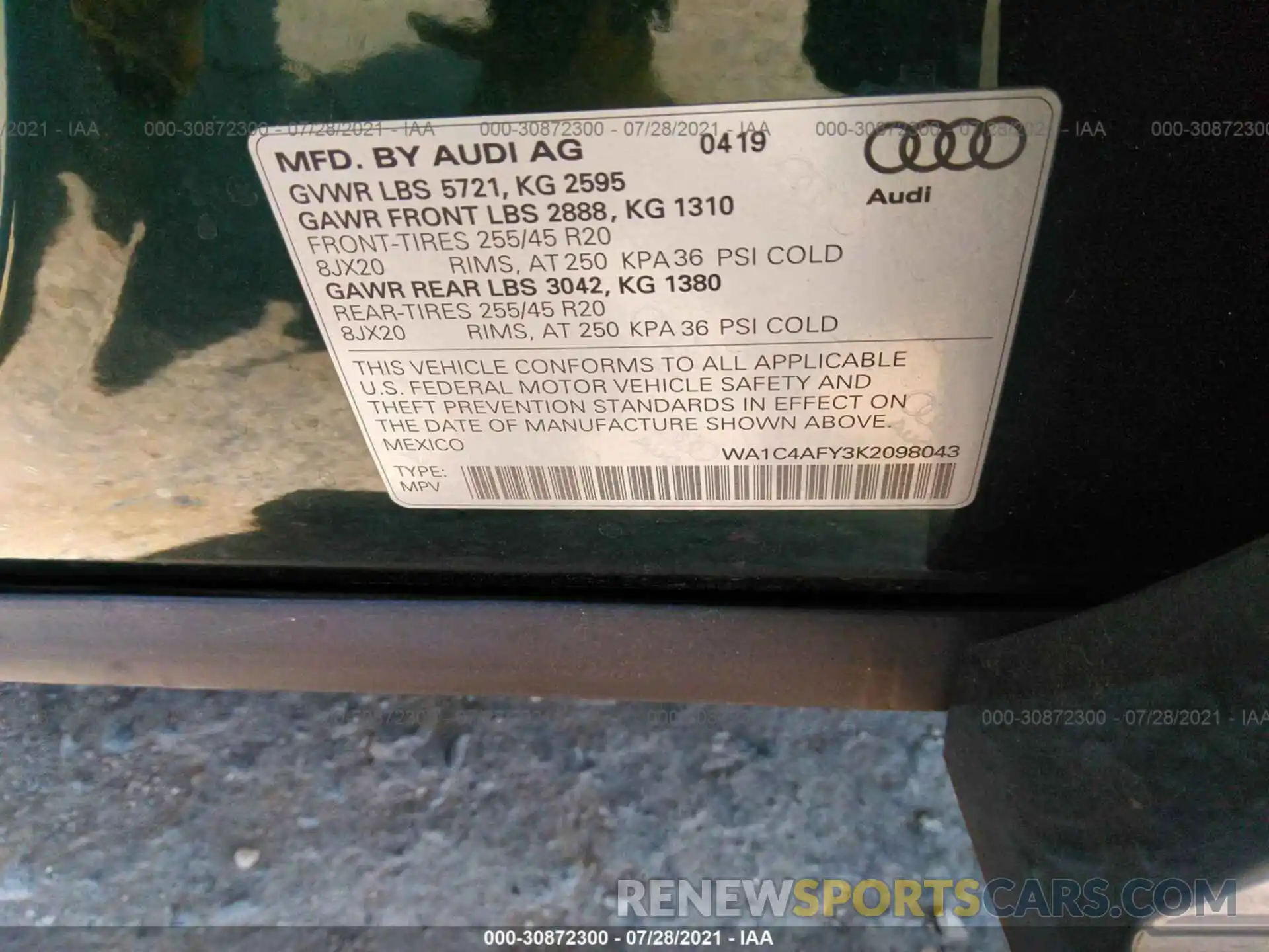 9 Фотография поврежденного автомобиля WA1C4AFY3K2098043 AUDI SQ5 2019